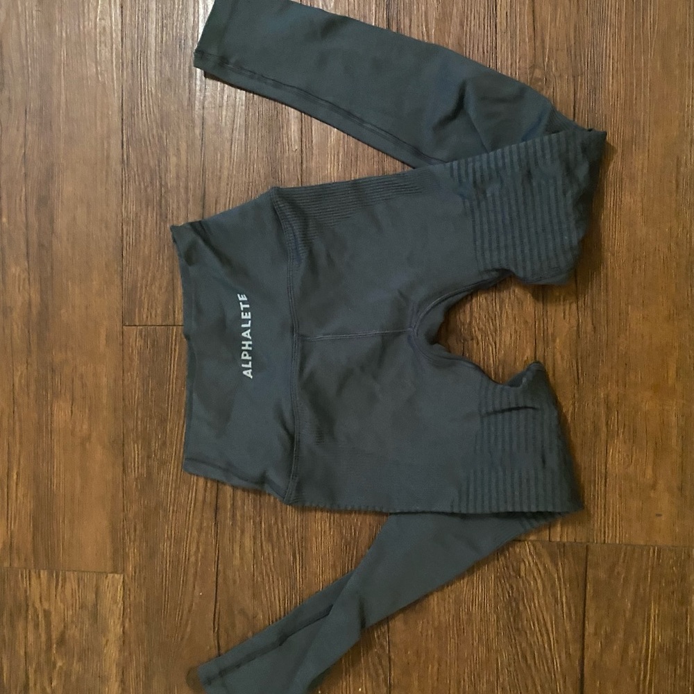 Alphalete halo grey leggings